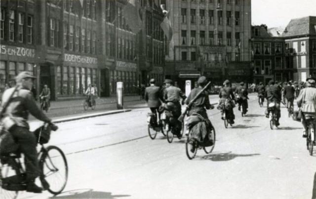 Den Haag 1940-1945.…